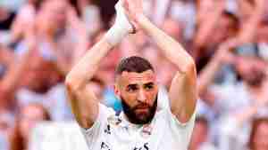 benzema aplaudiendo